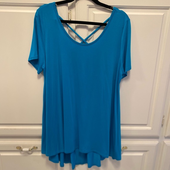 New cross back top size large - Picture 3 of 3